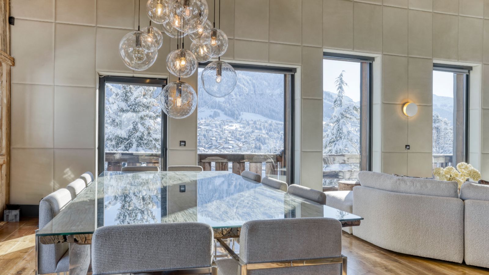 Luxury-Ski-Chalet-Eternel-Megeve-Oxford-Ski-Company-Dining (2).jpg