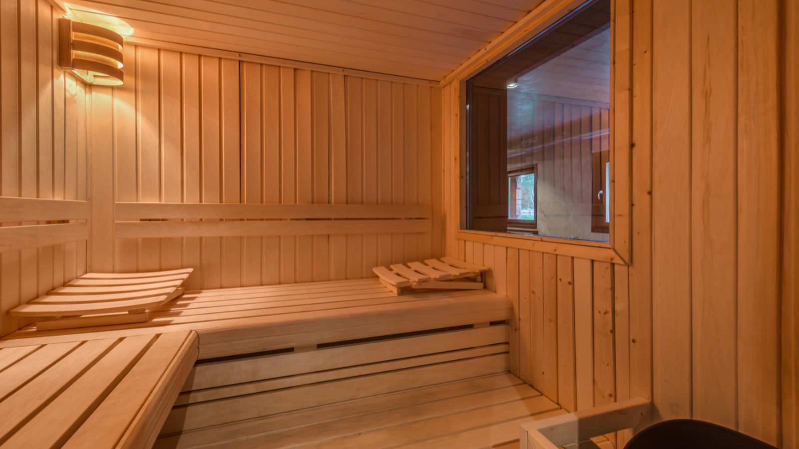 Luxury-Ski-Tignes-Chalet-Monts-Oxford-Ski-Company-Sauna.jpg