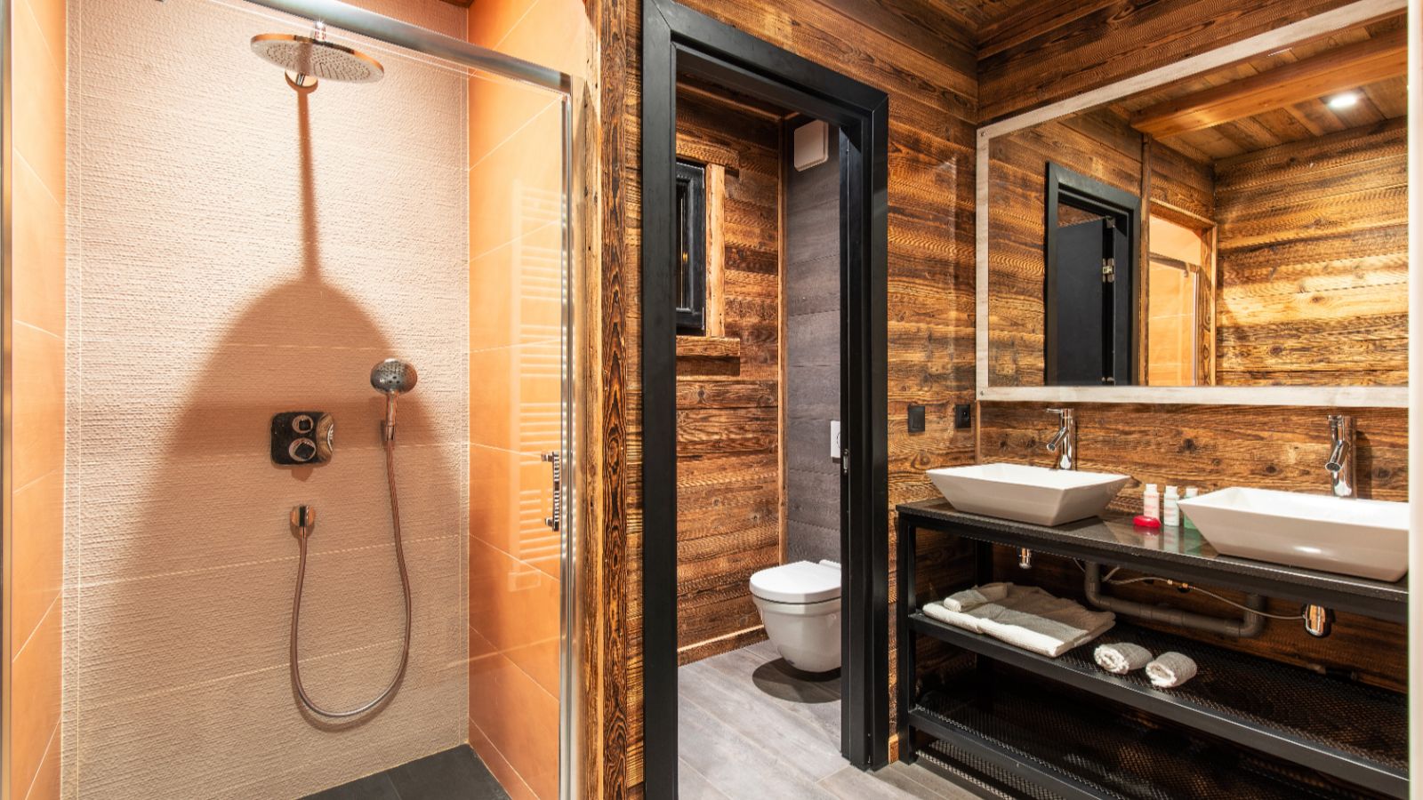 Luxury-Ski-Tignes-Chalet-Monts-Oxford-Ski-Company-Bathroom (3).jpg