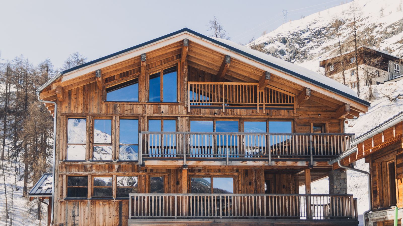 Luxury-Ski-Tignes-Chalet-Monts-Oxford-Ski-Company-Chalet (2).jpg