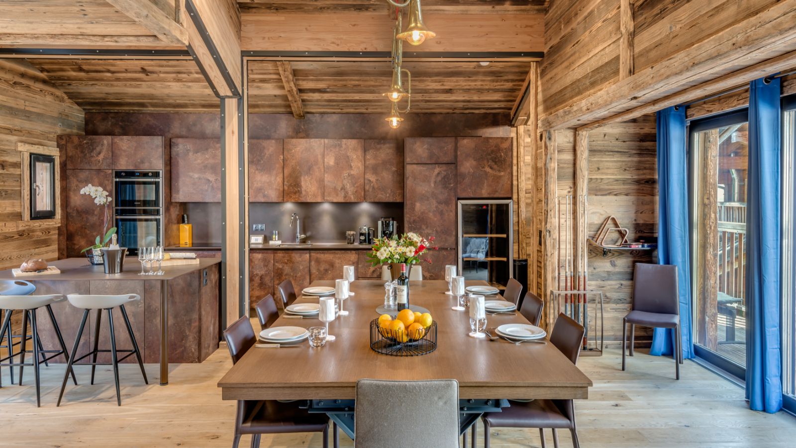 Luxury-Ski-Tignes-Chalet-Monts-Oxford-Ski-Company-Dining (3).jpg