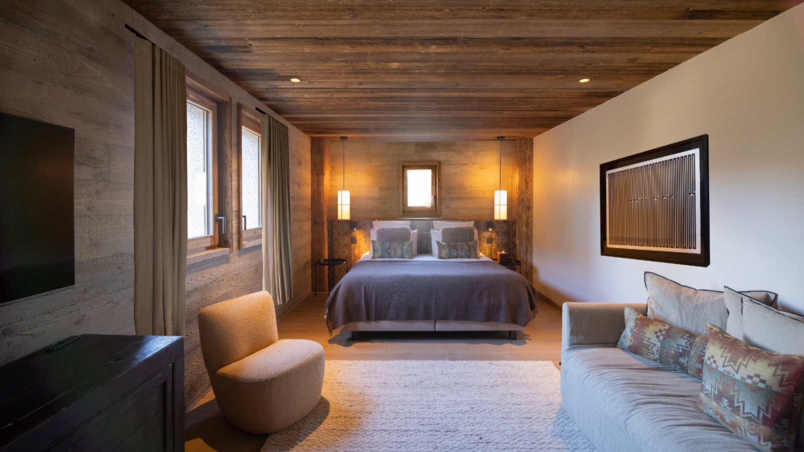 Luxury-Ski-Chalet-Megeve-Chalet-de-la-croix-Oxford-Ski-Bedroom (4).png