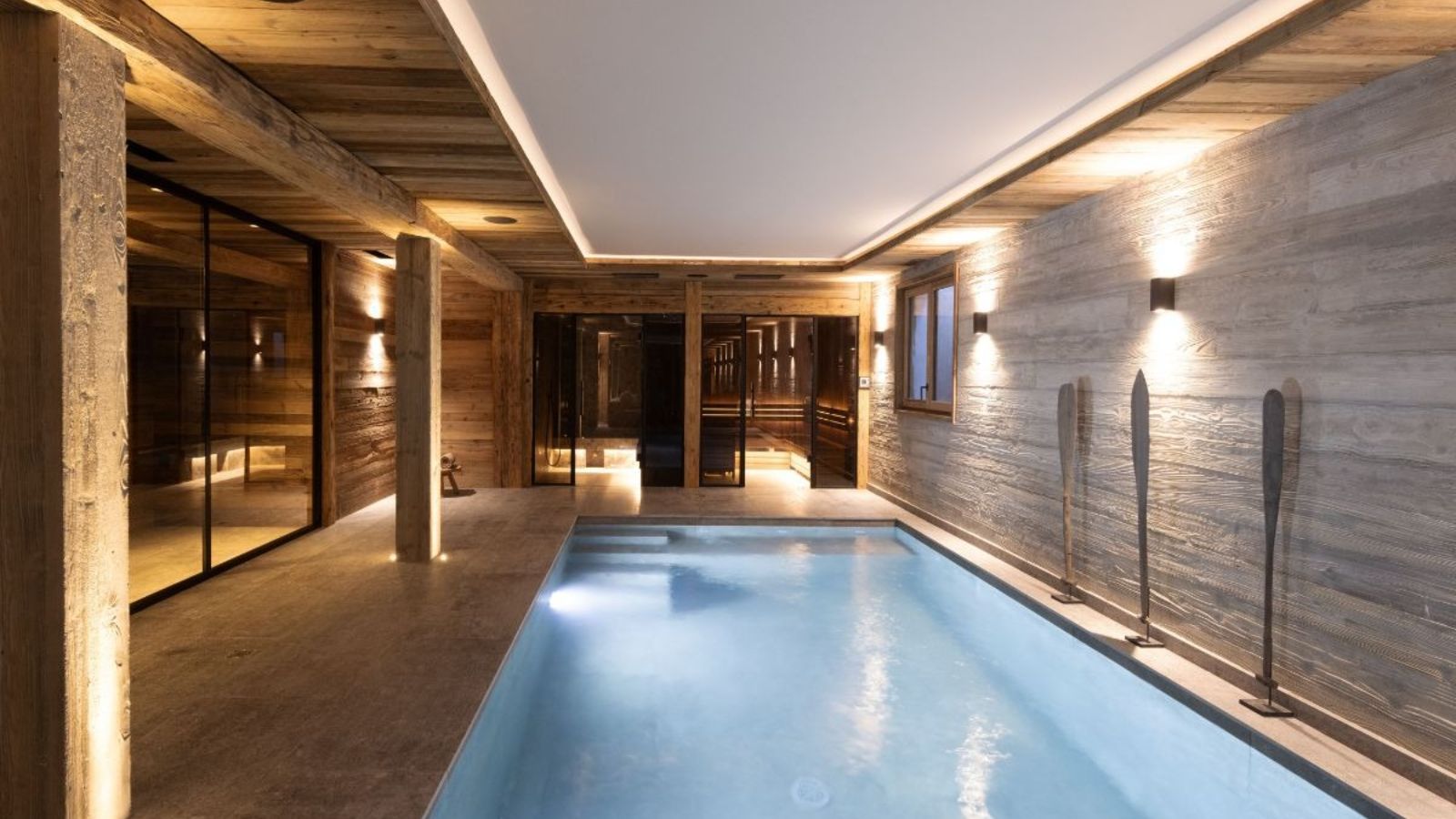 Luxury-Ski-Chalet-Megeve-Chalet-de-la-croix-Oxford-Ski-Pool.jpg
