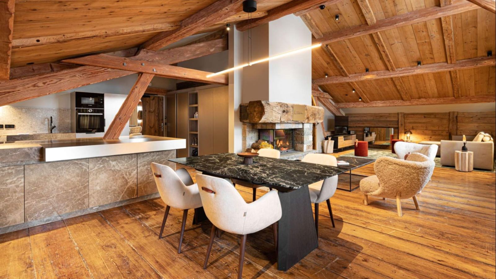 Luxury-Ski-Apartment-Courchevel-1850-Le-Chabichou-Oxford-Ski-Dining.jpg