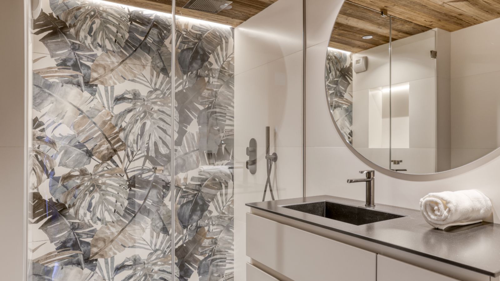 Luxury-Ski-Megeve-Chalet-Vernay-OSC-bathroom (2).jpg