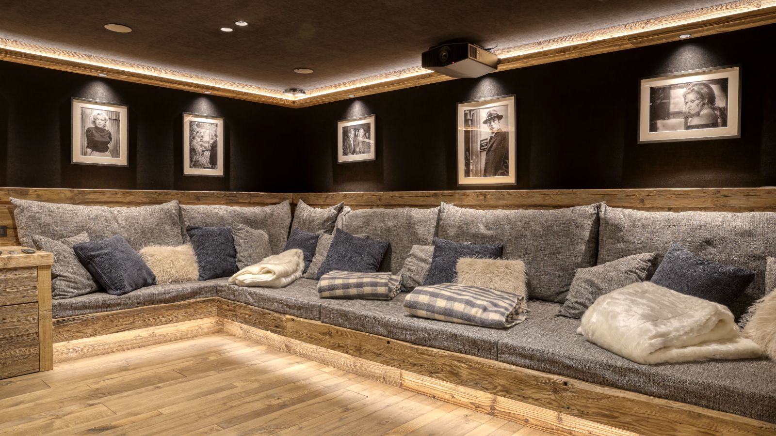 Luxury-Ski-Megeve-Chalet-Vernay-OSC-Cinema.jpg