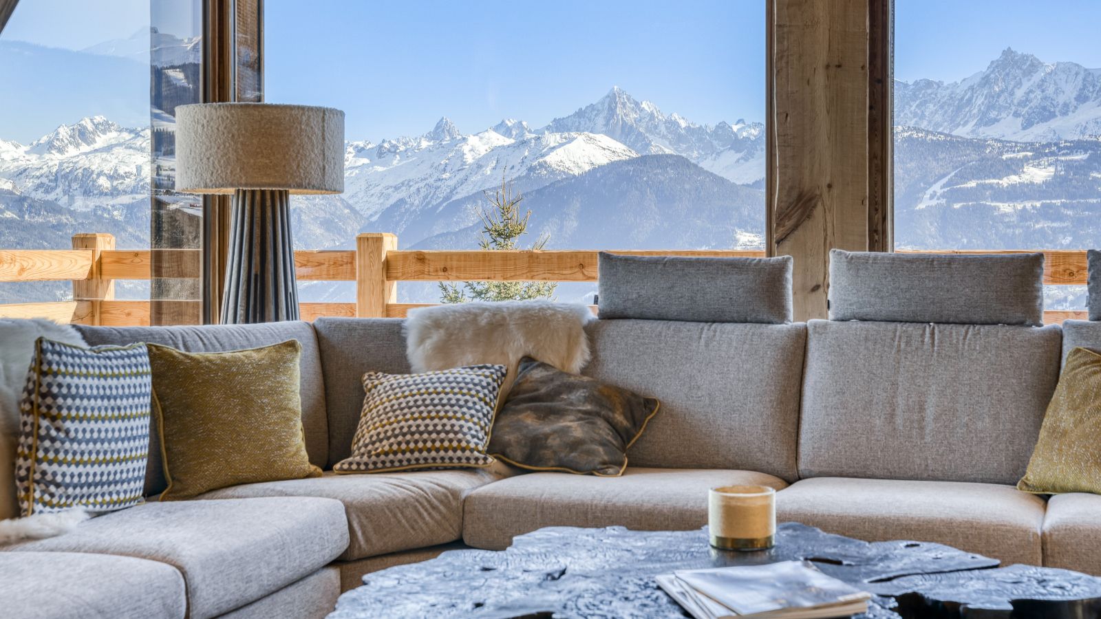 Luxury-Ski-Megeve-Chalet-Vernay-OSC-Lounge2.jpg