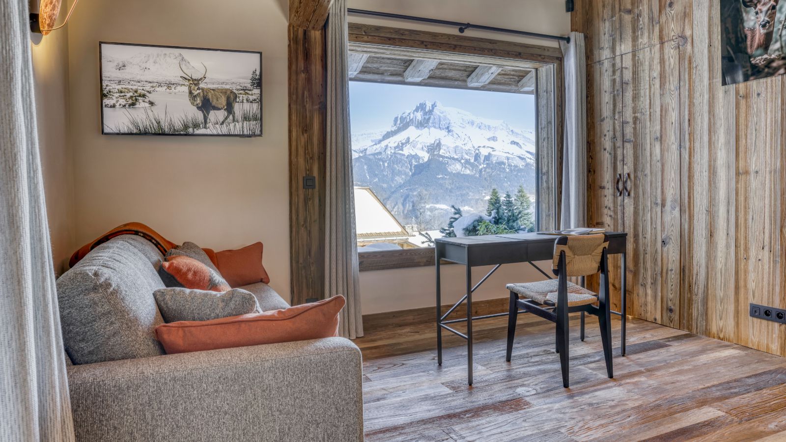 Luxury-Ski-Megeve-Chalet-Vernay-OSC-Office.jpg