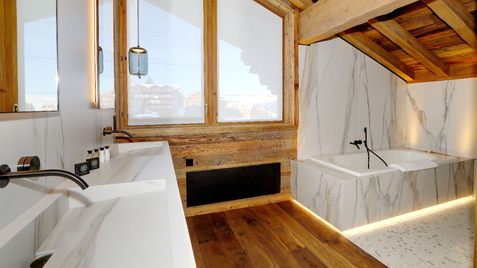Luxury-Ski-Chalet-Courchevel-1850-Chalet-Le-1850-Oxford-Ski-Bathroom.jpeg