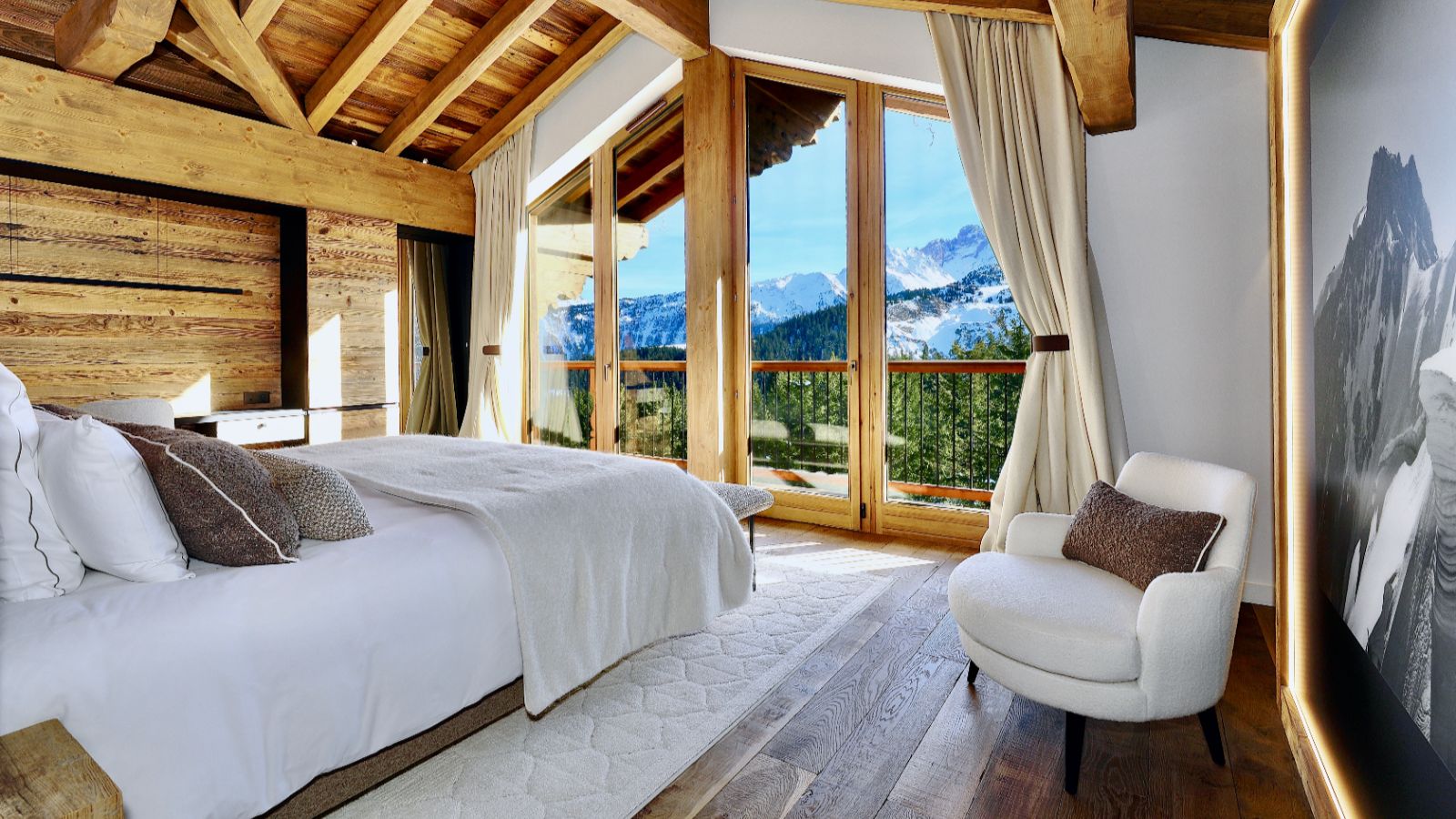 Luxury-Ski-Chalet-Courchevel-1850-Chalet-Le-1850-Oxford-Ski-Bedroom (5).jpeg