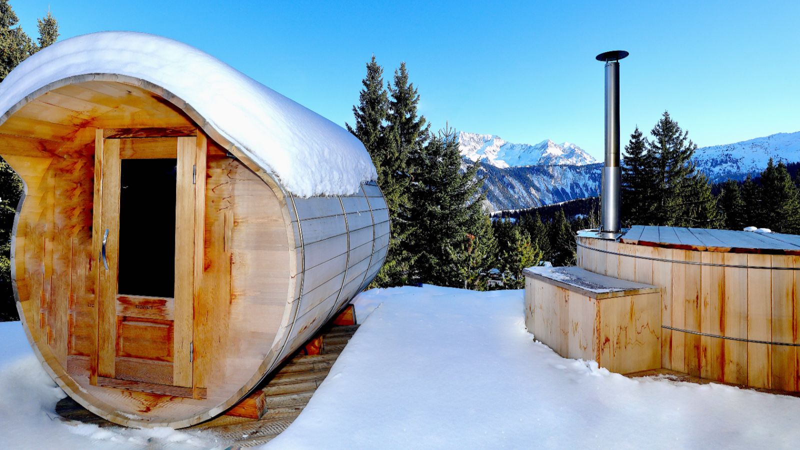 Luxury-Ski-Chalet-Courchevel-1850-Chalet-Le-1850-Oxford-Ski-Hot-Tub.jpeg