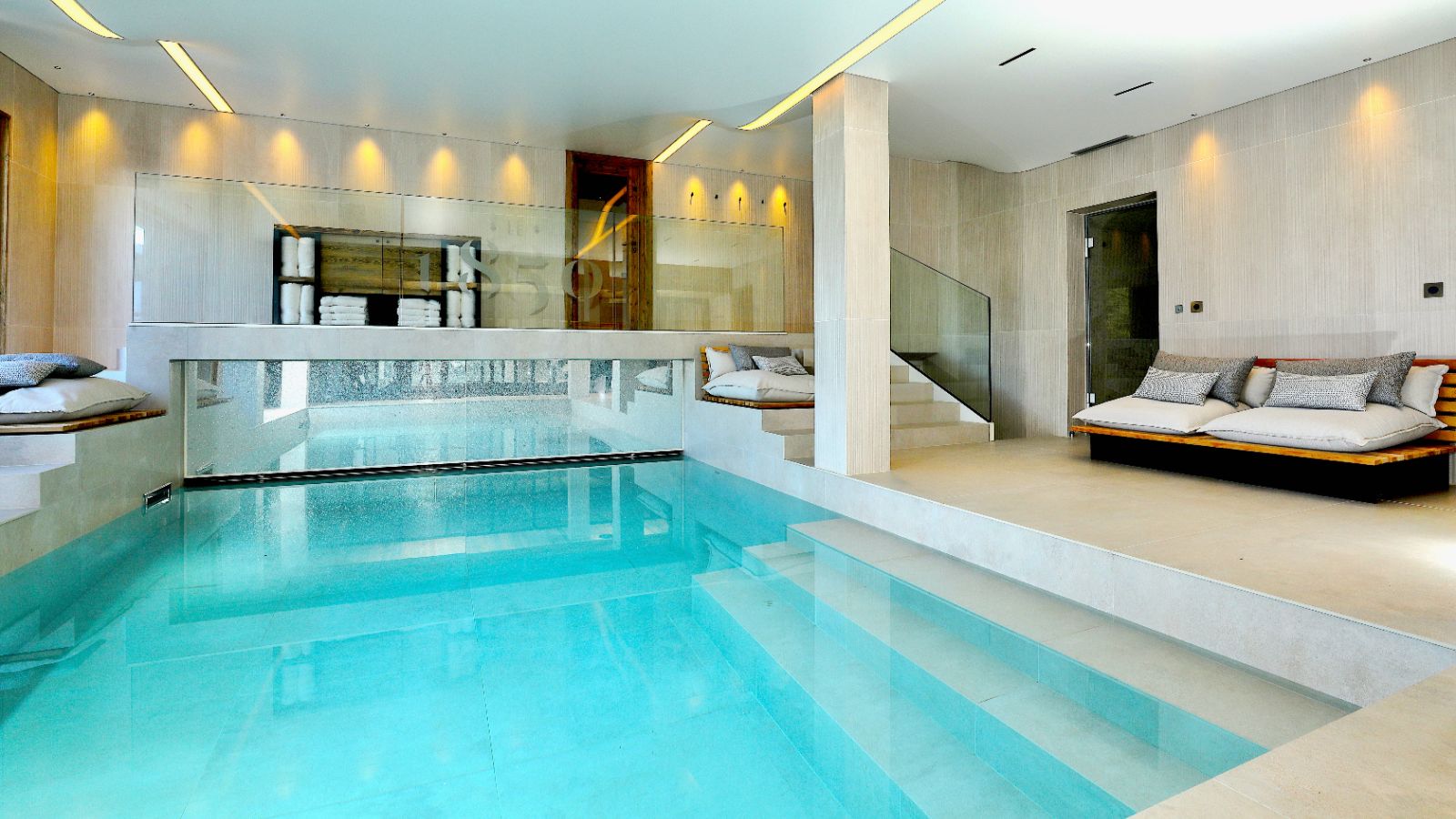 Luxury-Ski-Chalet-Courchevel-1850-Chalet-Le-1850-Oxford-Ski-Pool.jpeg