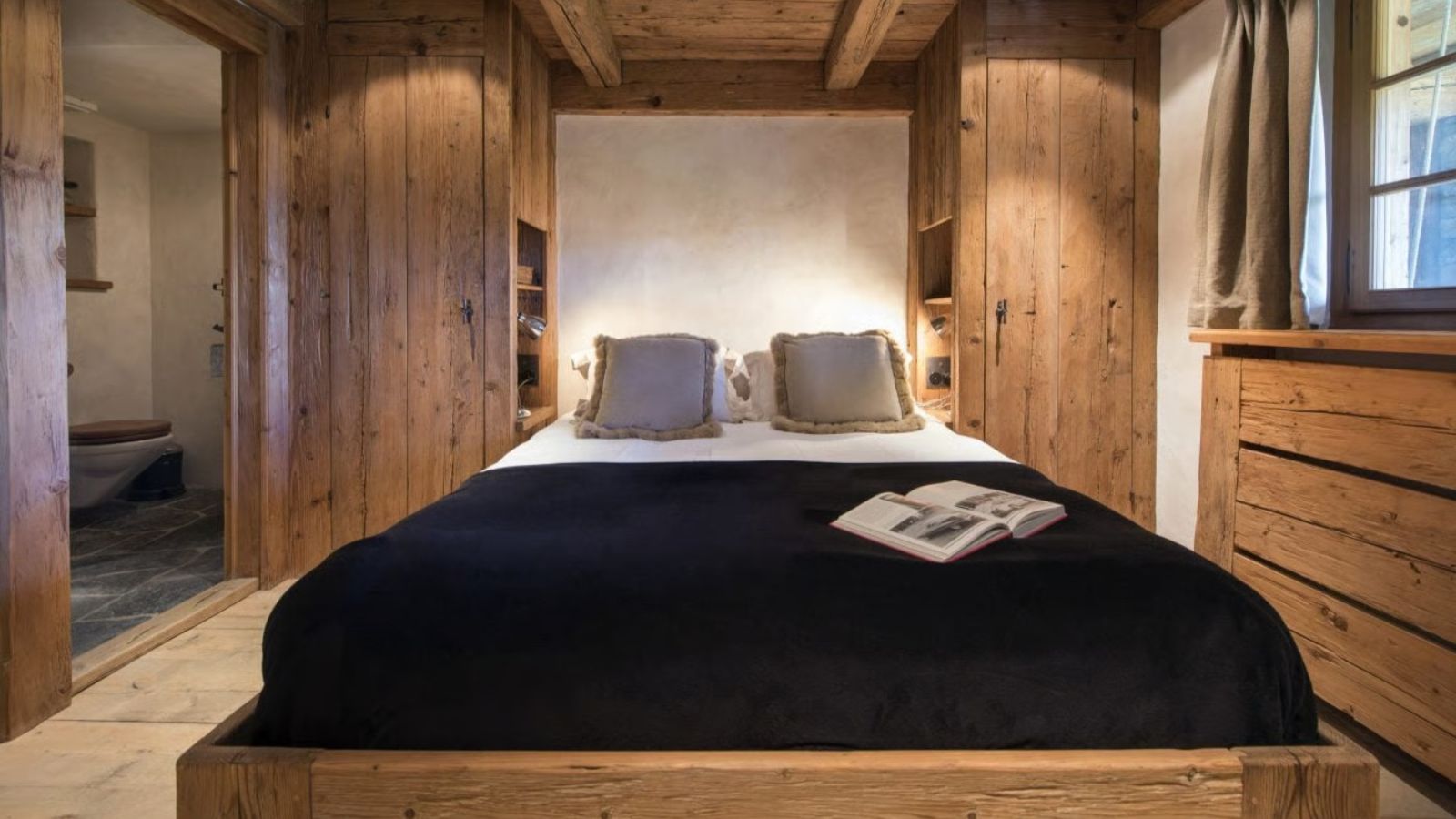 Luxury-Ski-Verbier-Chalet-bibi-OSC-Bedroom2.jpg