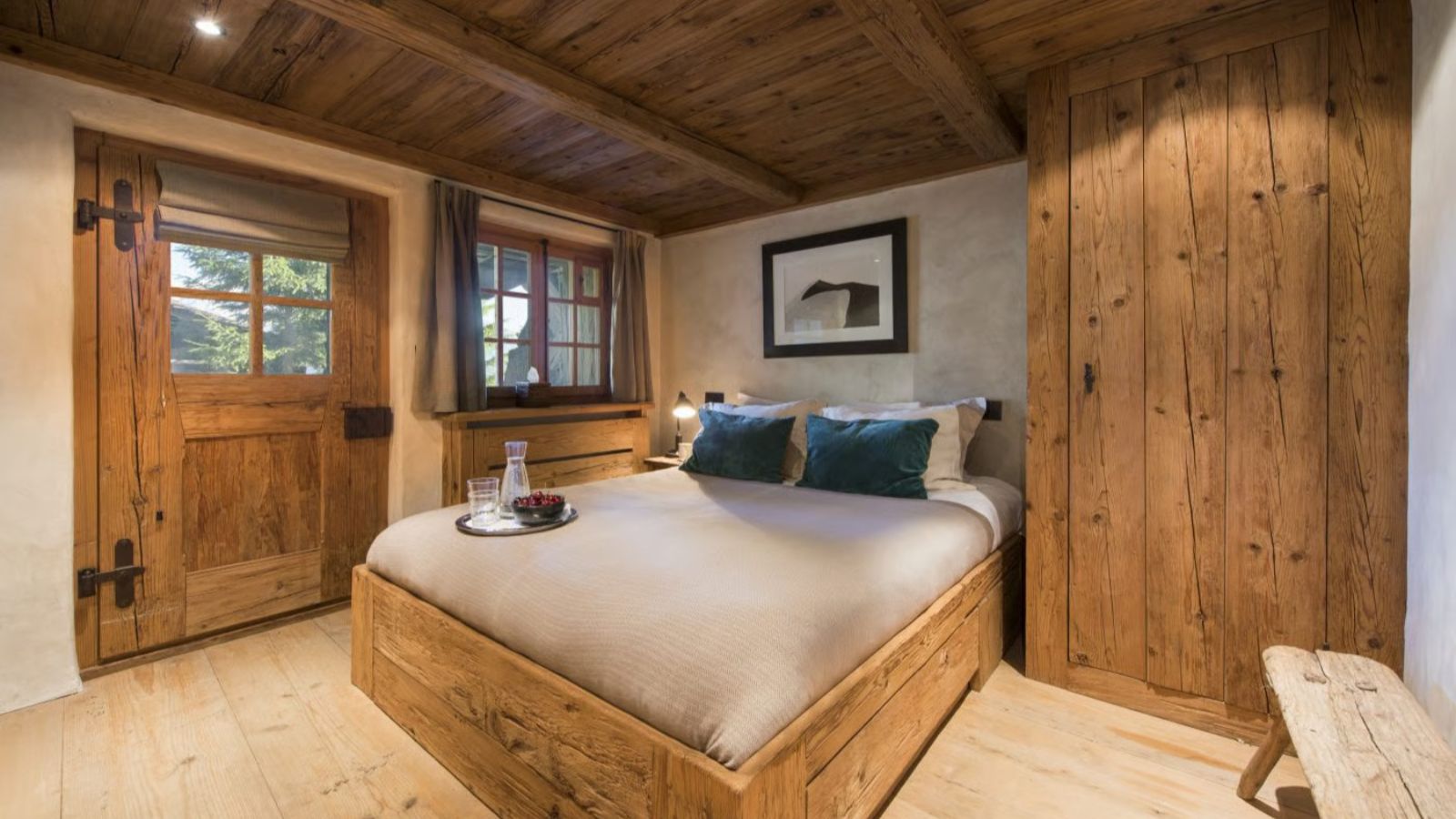 Luxury-Ski-Verbier-Chalet-bibi-OSC-Bedroom3.jpg