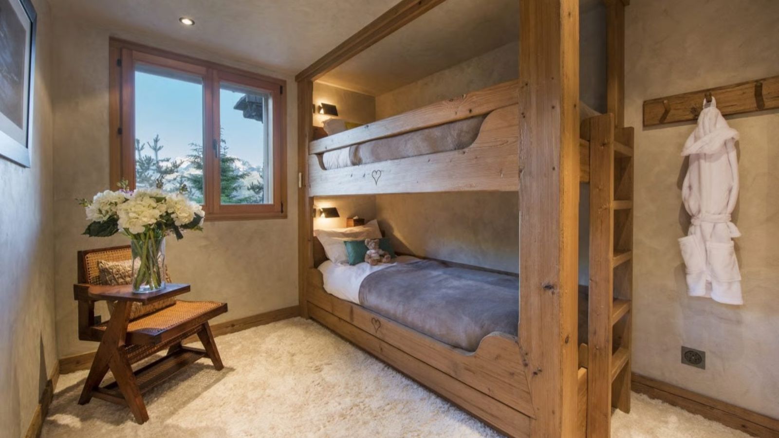 Luxury-Ski-Verbier-Chalet-bibi-OSC-Bunkroom.jpg