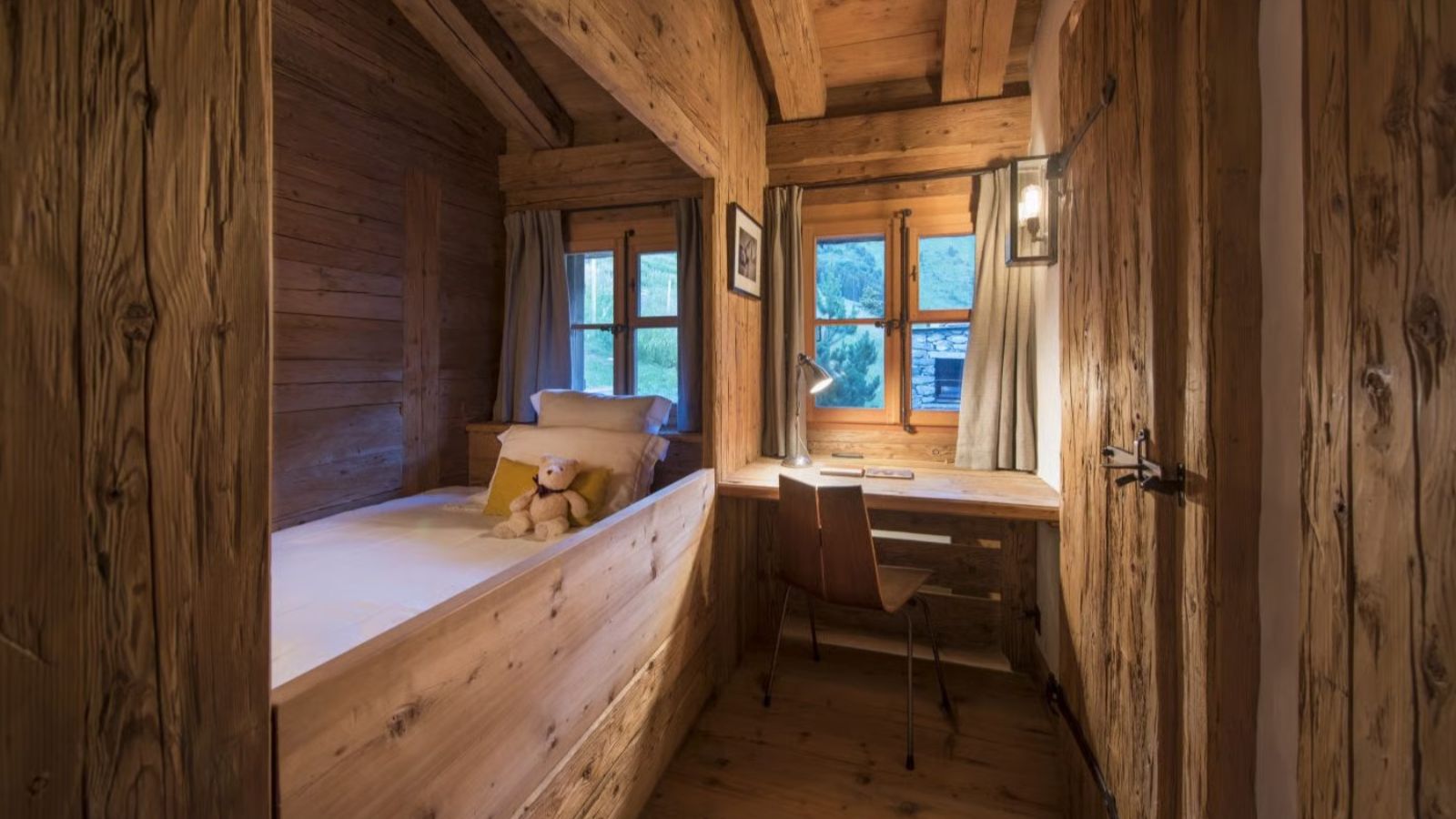 Luxury-Ski-Verbier-Chalet-bibi-OSC-Bunkroom1.jpg