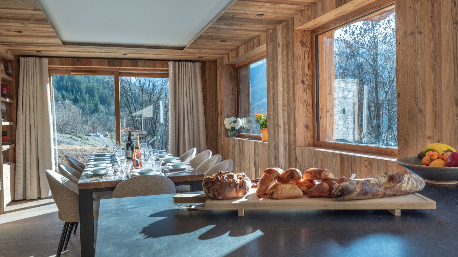 Luxury-Ski-Chalet-Meribel-Chalet-Altais-Oxford-Ski-Bedroom (16).jpg