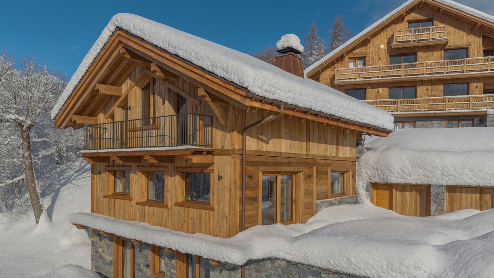 Luxury-Ski-Chalet-Meribel-Chalet-Altais-Oxford-Ski-Exterior.jpg