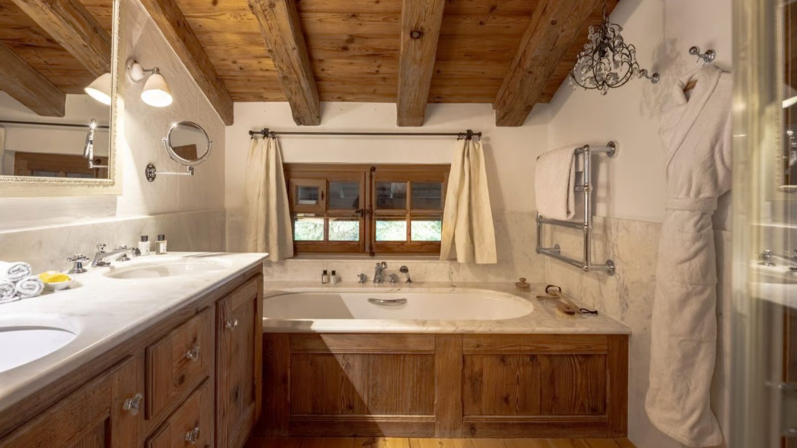 Luxury-Ski-Verbier-Chalet-lalapanzi-OSC-Bathroom.jpg