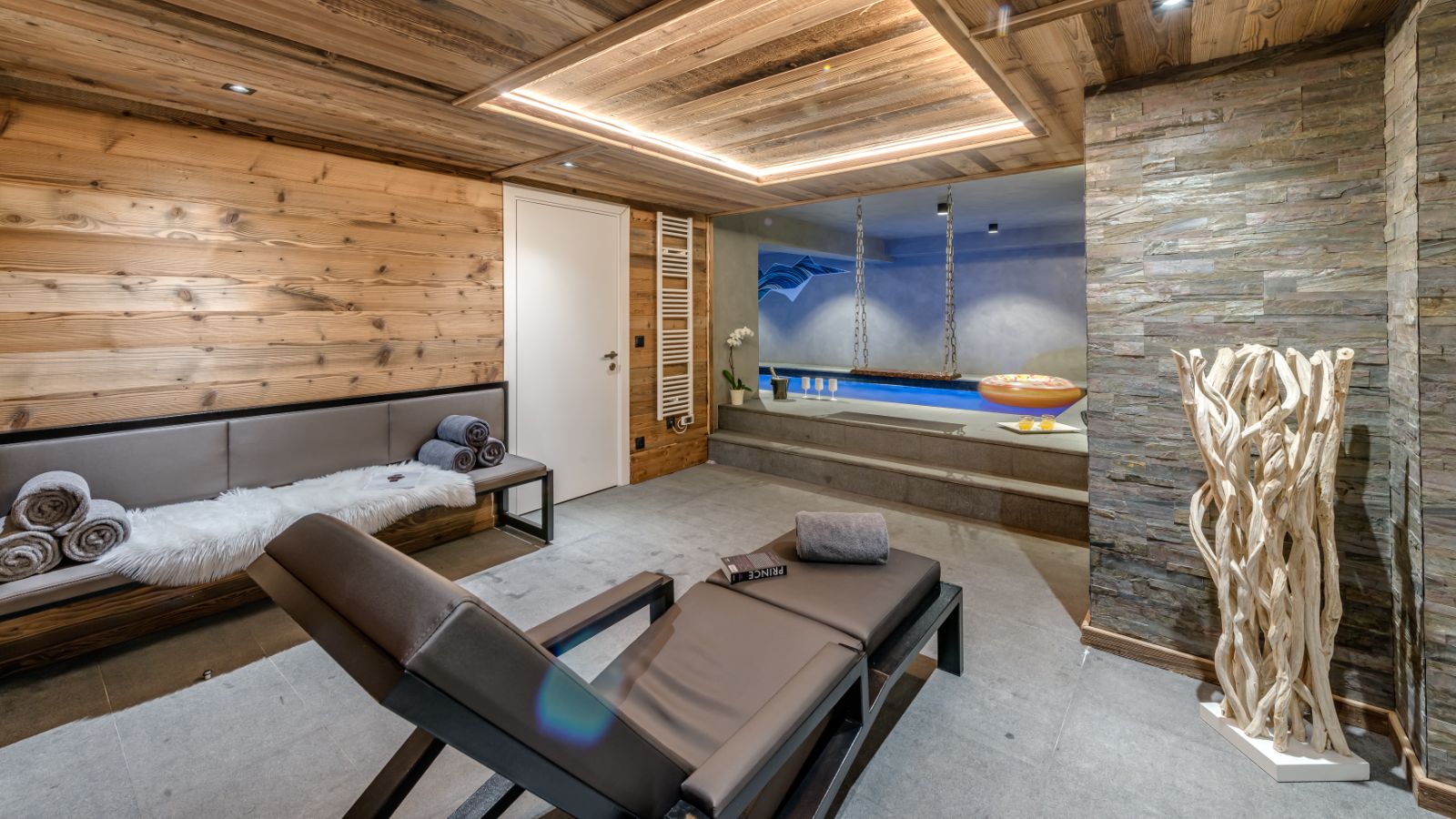 Luxury-Ski-Tignes-Chalet Merveilles-OSC-Spa (2).jpg