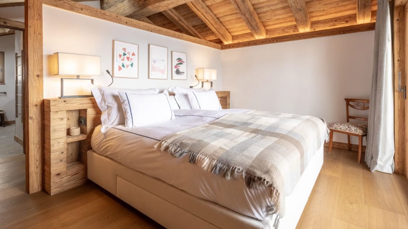 Luxury-Ski-Verbier-Chalet-pierrier-OSC-Bedroom.jpg