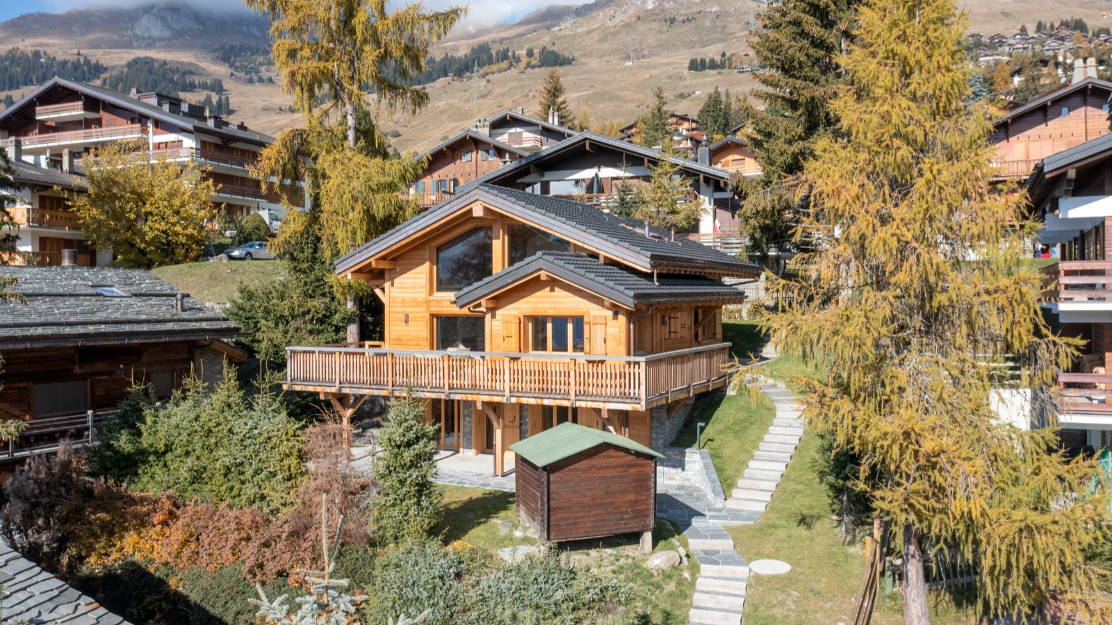Luxury-Ski-Chalet-Verbier-Chalet-Roselle-Oxford-Ski-Exterior.jpg
