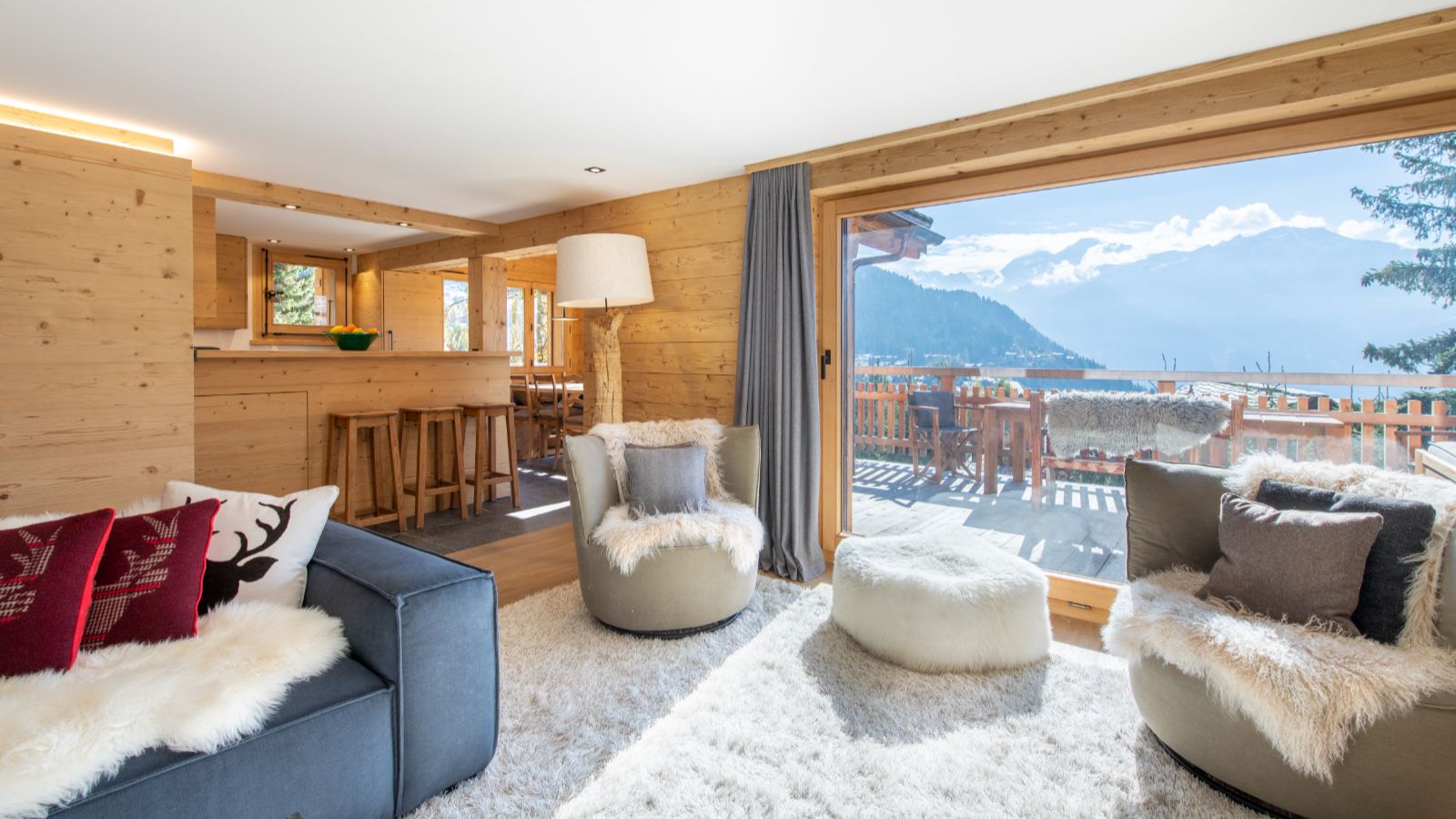 Luxury-Ski-Chalet-Verbier-Chalet-Roselle-Oxford-Ski-Lounge.jpg