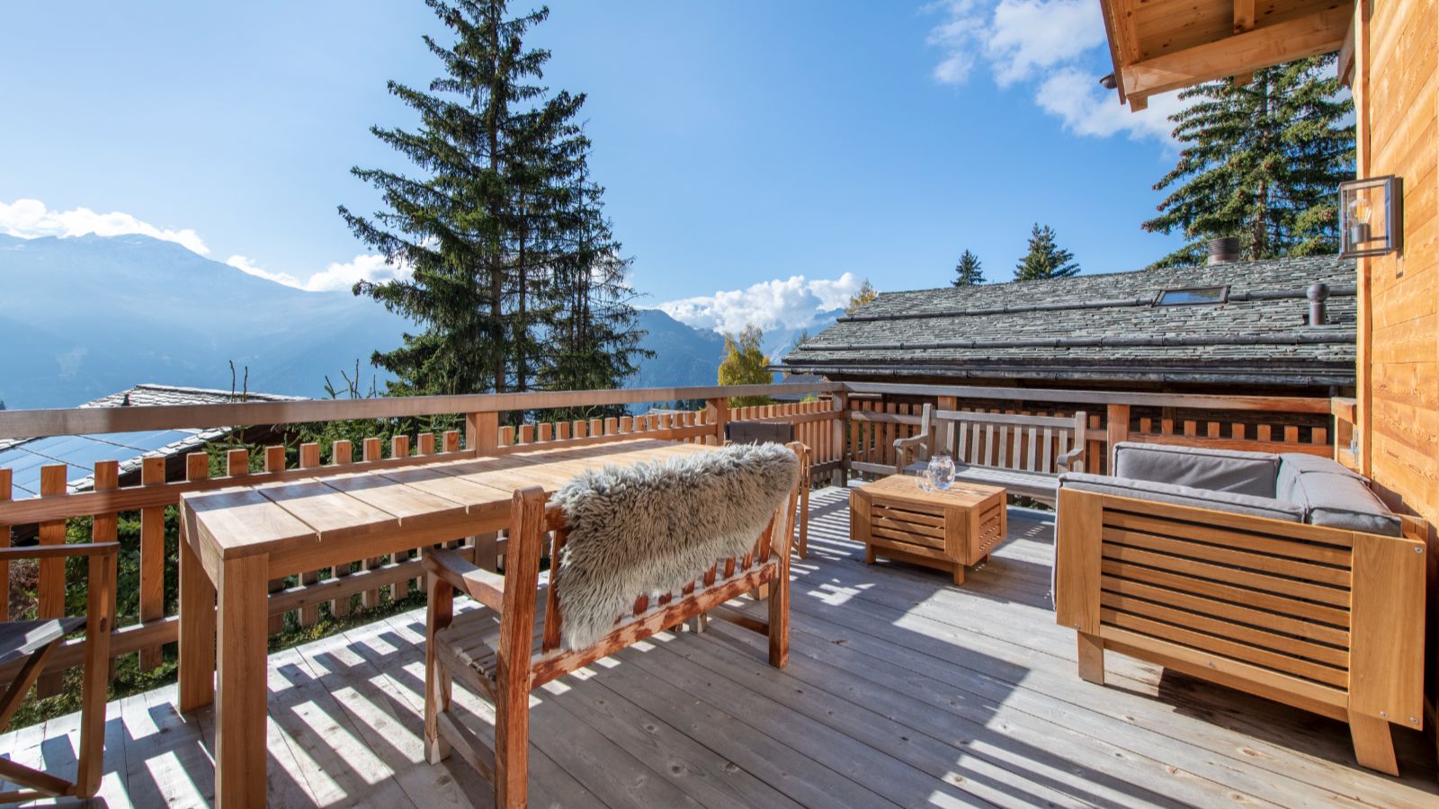 Luxury-Ski-Chalet-Verbier-Chalet-Roselle-Oxford-Ski-Terrace3.jpg