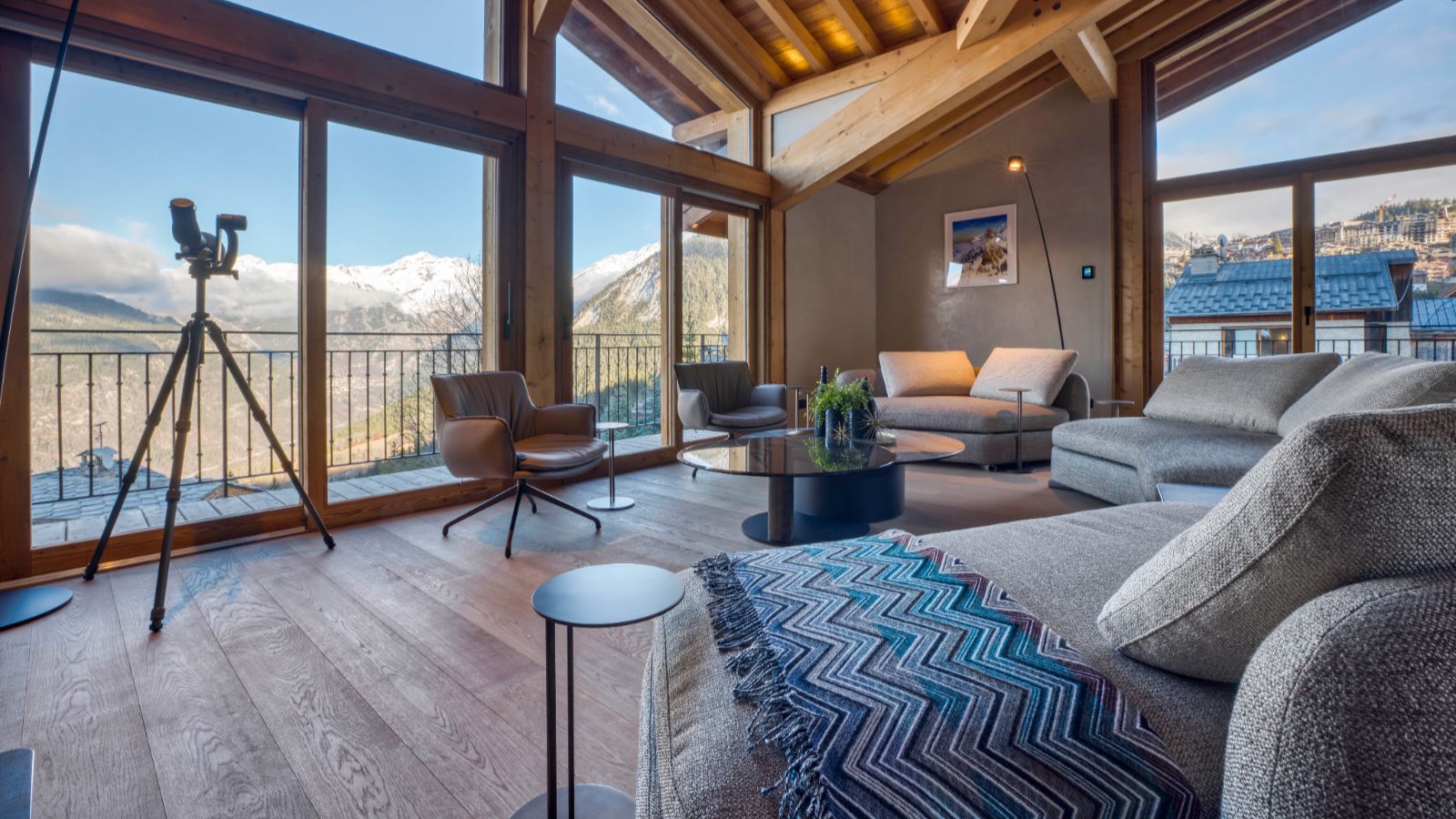 Luxury-Ski-Chalet-Courchevel-1550-Chalet-Nid-D-Hiver-Oxford-Ski-Lounge-View.jpg