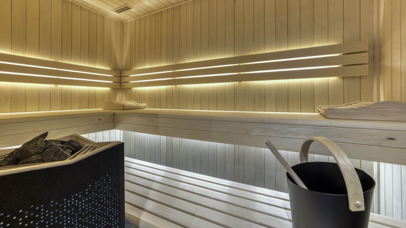 Luxury-Ski-Chalet-Courchevel-1550-Chalet-Nid-D-Hiver-Oxford-Ski-Sauna.jpg (1)