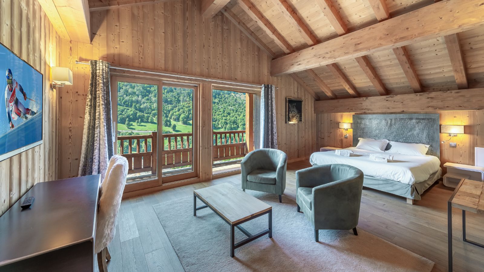 Luxury-Ski-Chalet-Meribel-Chalet-Kashmir-Oxford-Ski-Bedroom (11).jpg