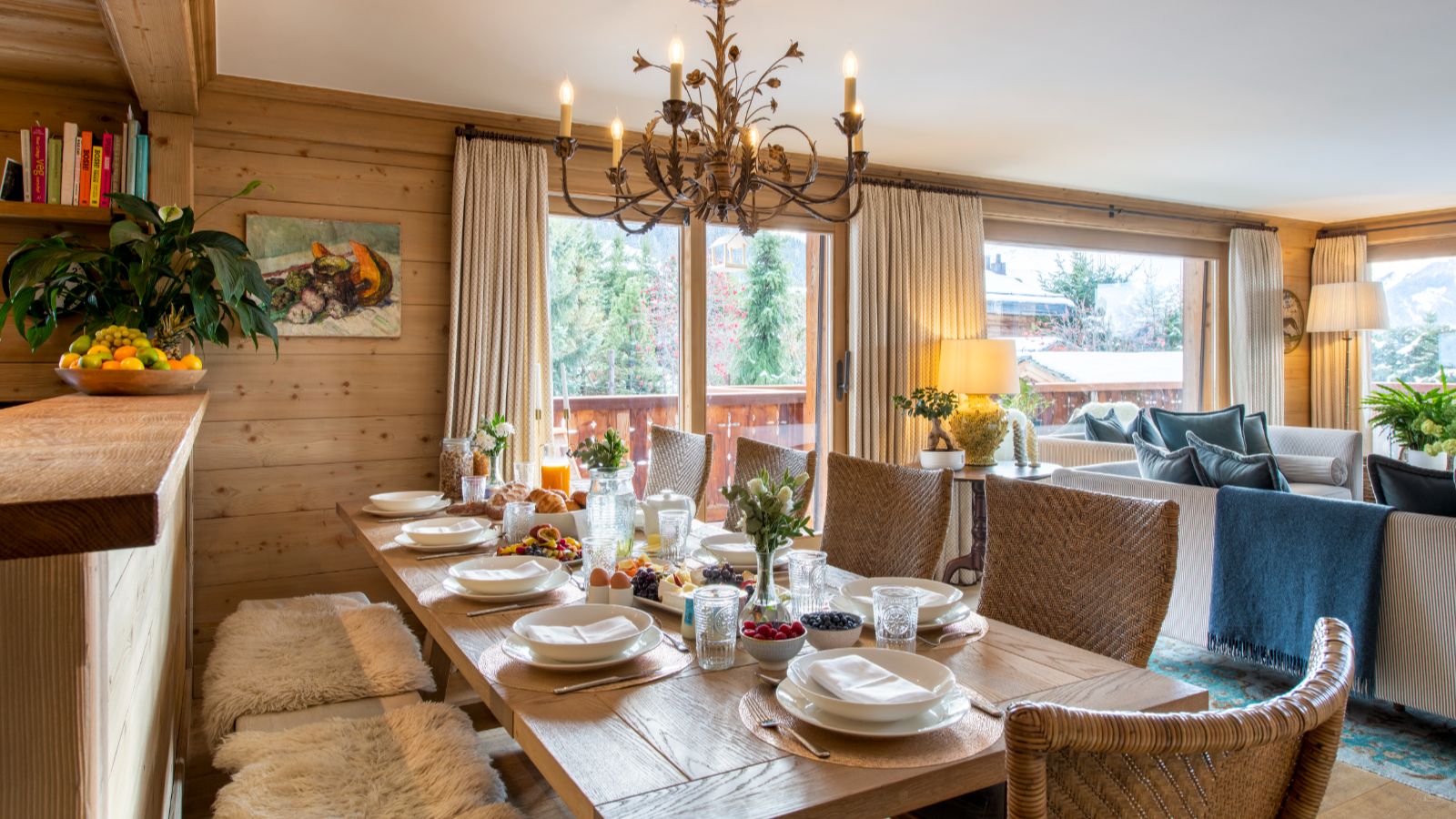 Luxury-Ski-Chalet-Verbier-Cantarella-Oxford-Ski-Dining.jpg