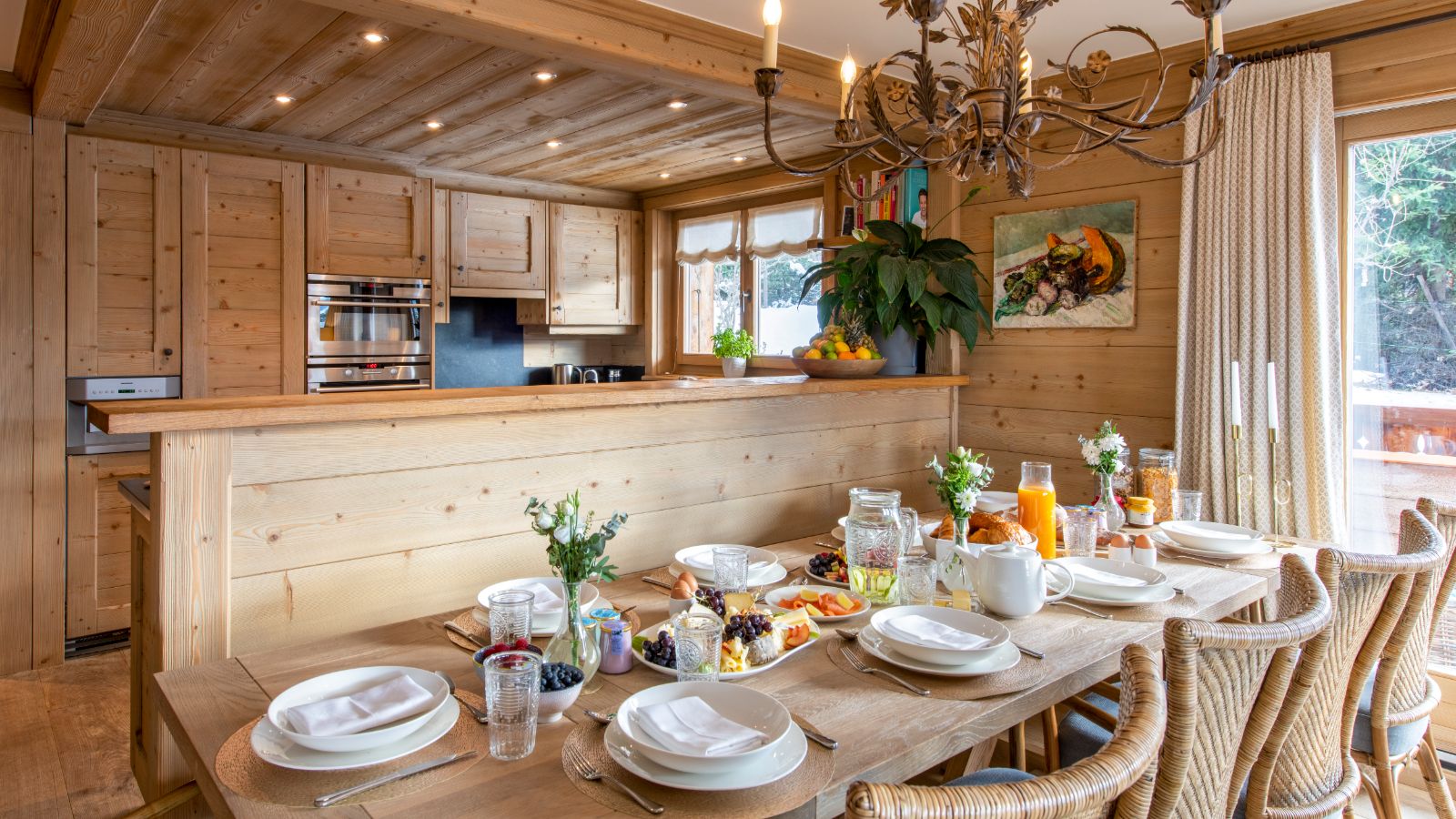 Luxury-Ski-Chalet-Verbier-Cantarella-Oxford-Ski-Dining2.jpg