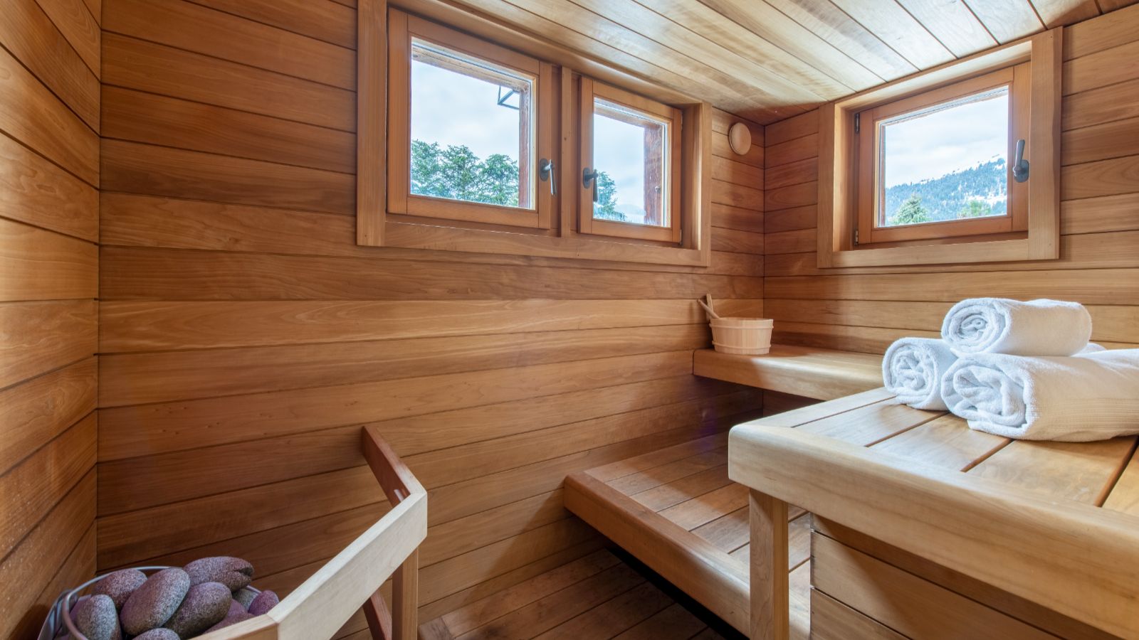 Luxury-Ski-Chalet-Verbier-Cantarella-Oxford-Ski-Sauna.jpg