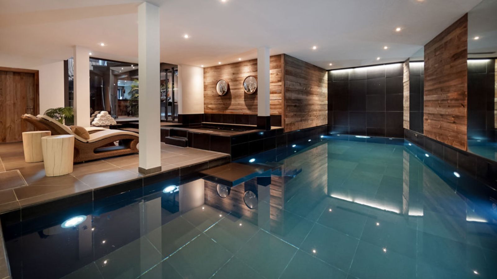 Luxury-Ski-Chalet-Verbier -The Lodge -OSC-Pool.jpg