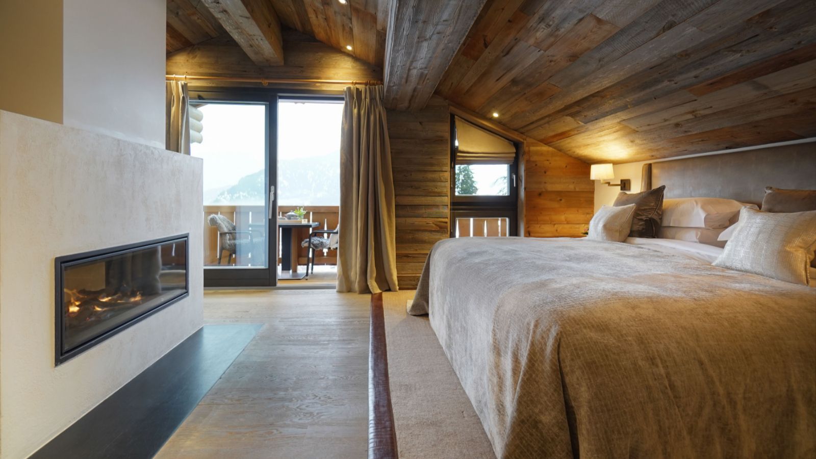 Luxury-Ski-Chalet-Verbier -The Lodge -OSC-Bedroom1.jpg