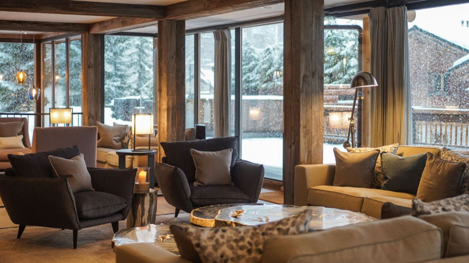 Luxury-Ski-Chalet-Verbier -The Lodge -OSC-Lounge.jpg
