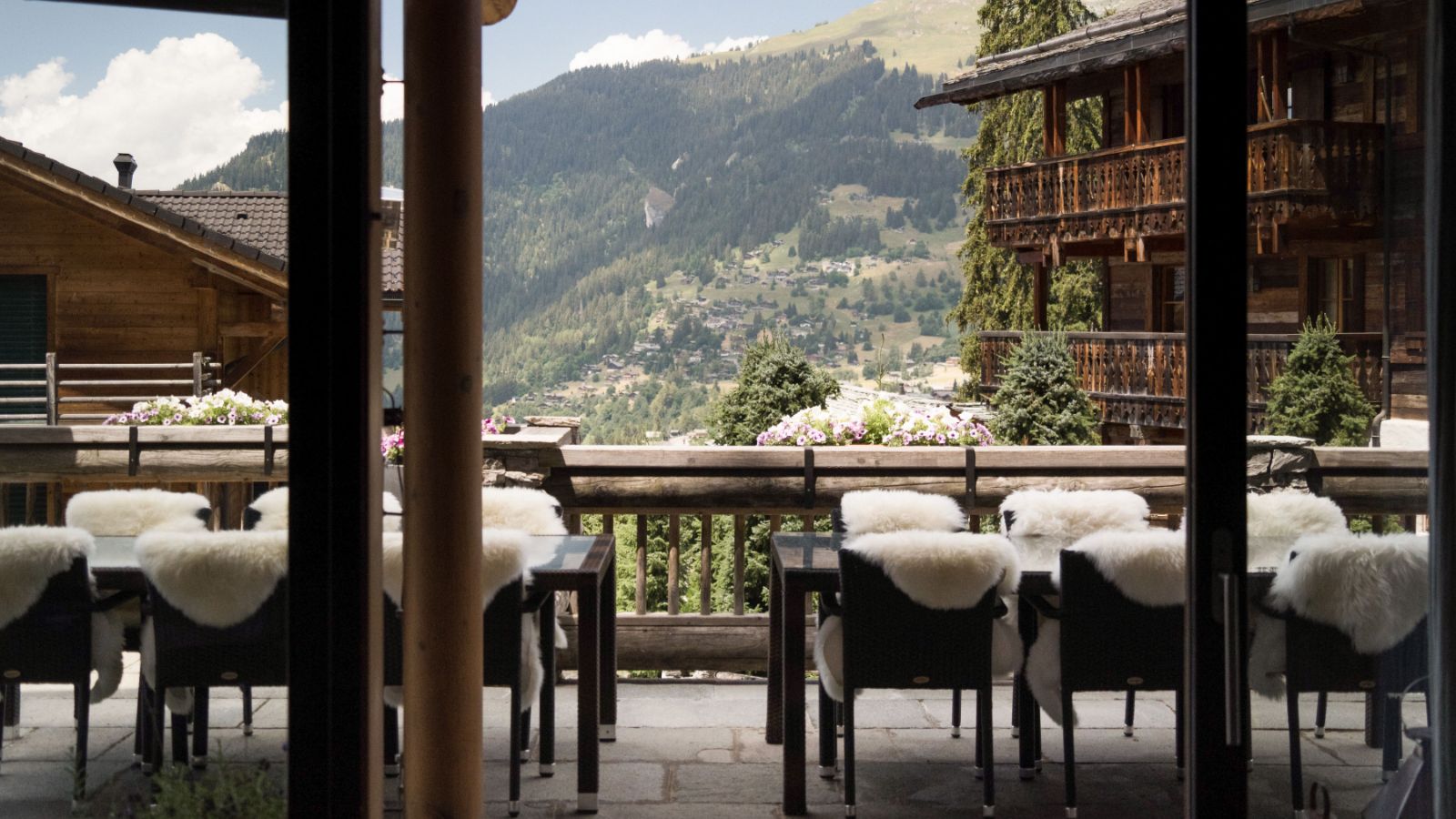 Luxury-Ski-Chalet-Verbier -The Lodge -OSC-Outside dining.jpg