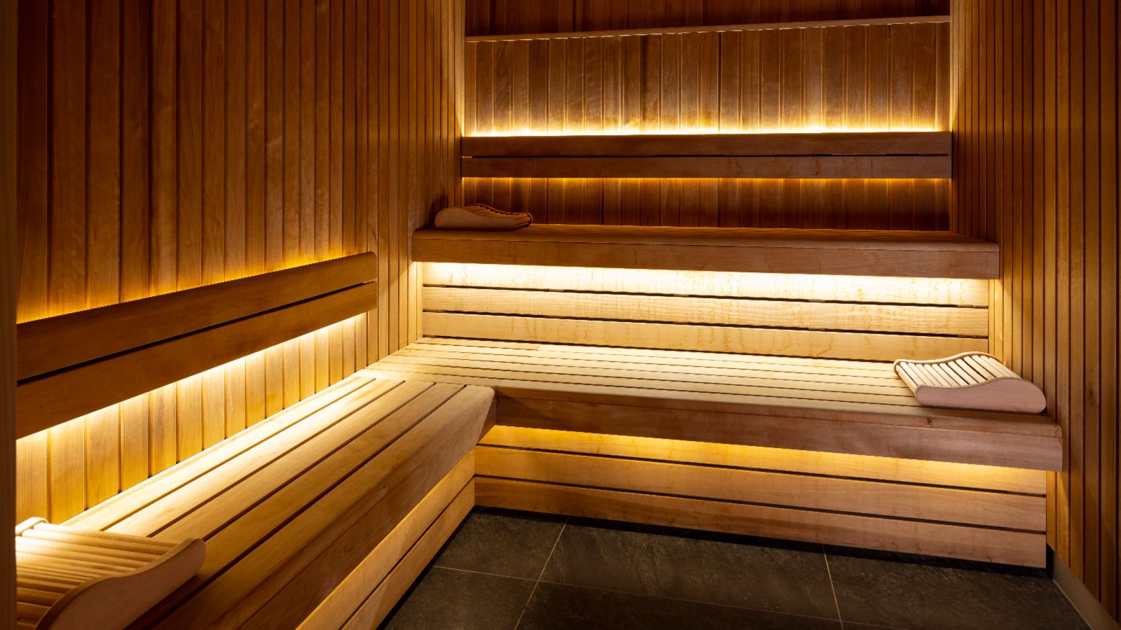 Luxury-Ski-Hotel-MLodge-OSC-Sauna.jpg