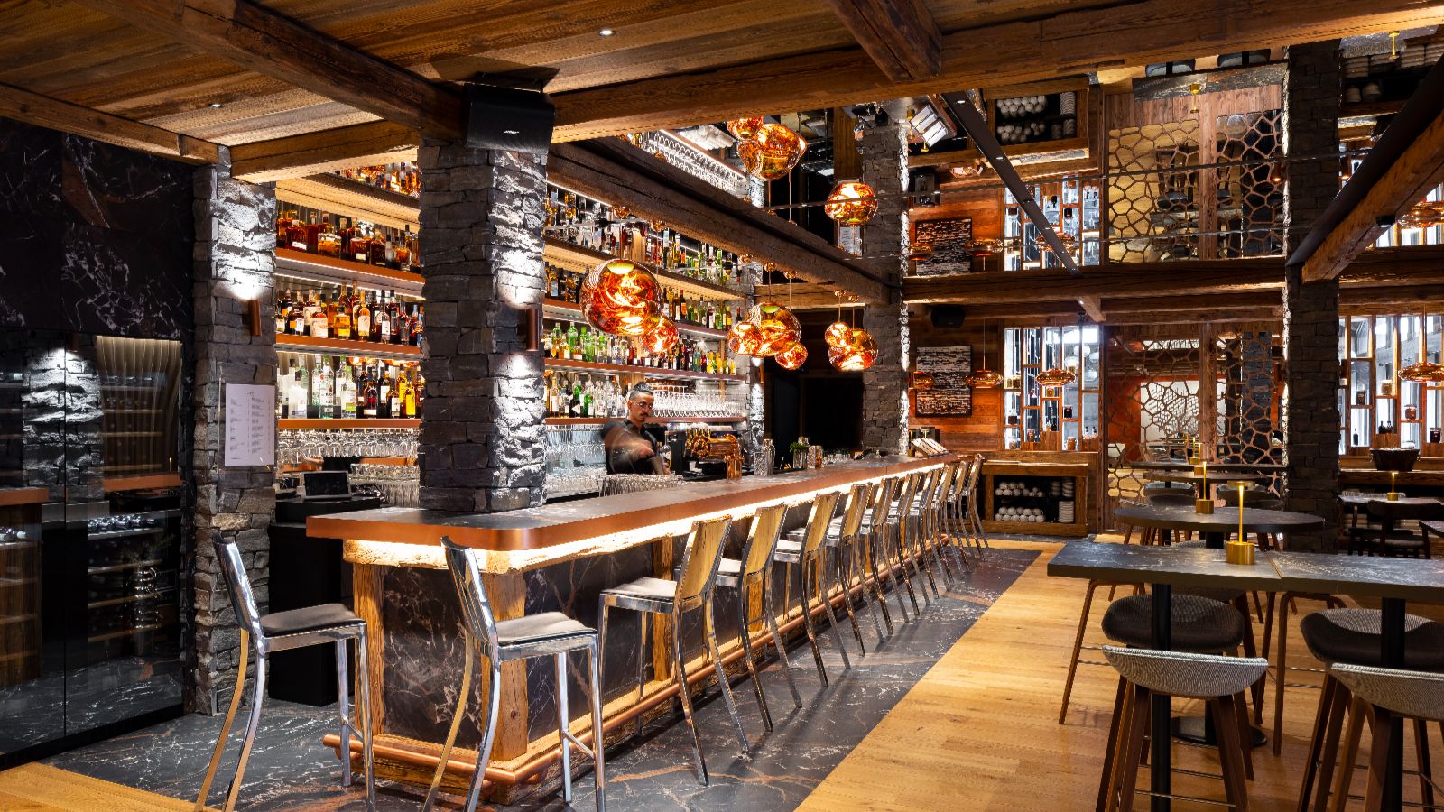 Luxury-Ski-Hotel-MLodge-OSC-Bar.jpg