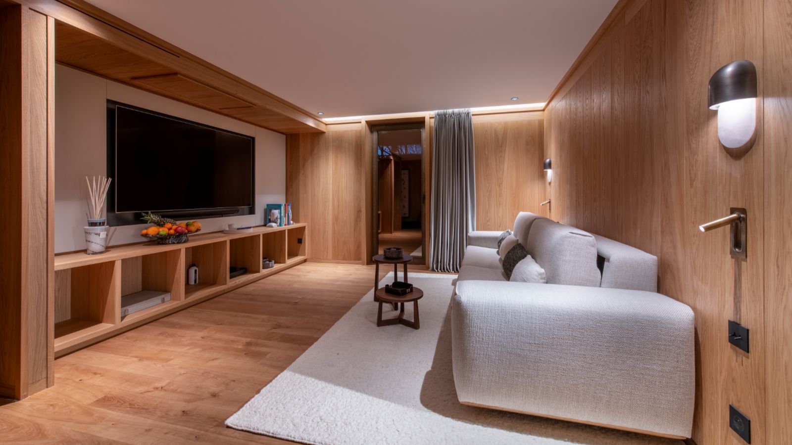 Luxury-Ski-Chalet-Courchevel-1850-Sasha-Apartment-4-Oxford-Ski-TV-Room2.jpg