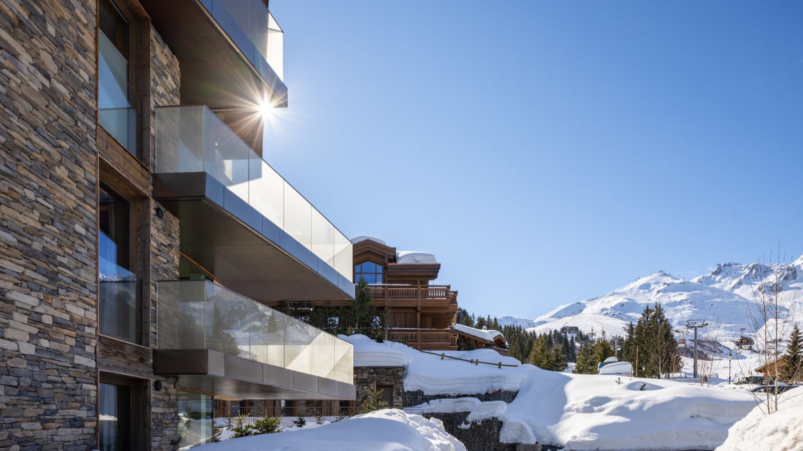 Luxury-Ski-Apartment-Courchevel-1850-Sasha-Apartment-3-Oxford-Ski-Exterior2.jpg