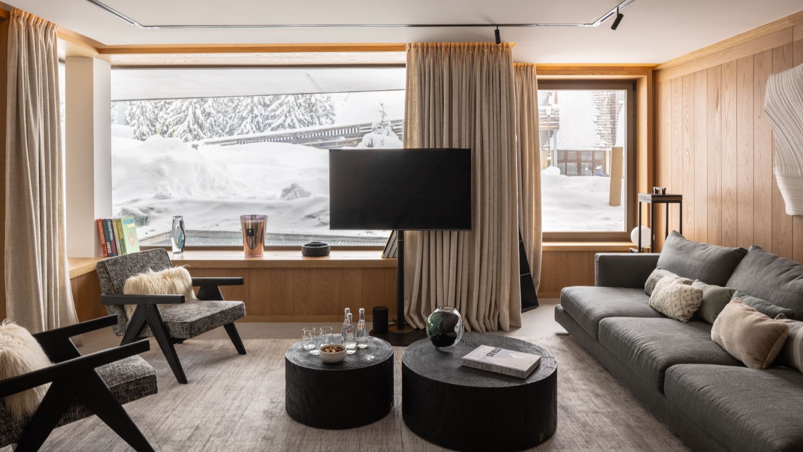 Luxury-Ski-Apartment-Courchevel-1850-Sasha-Apartment-3-Oxford-Ski-Lounge2.jpg