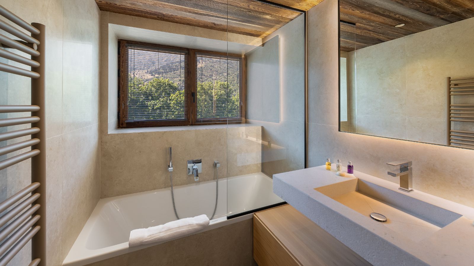 Luxury-Ski-Chalet-Meribel-Chalet-Carriaz-Oxford-Ski-Bathroom2.jpg