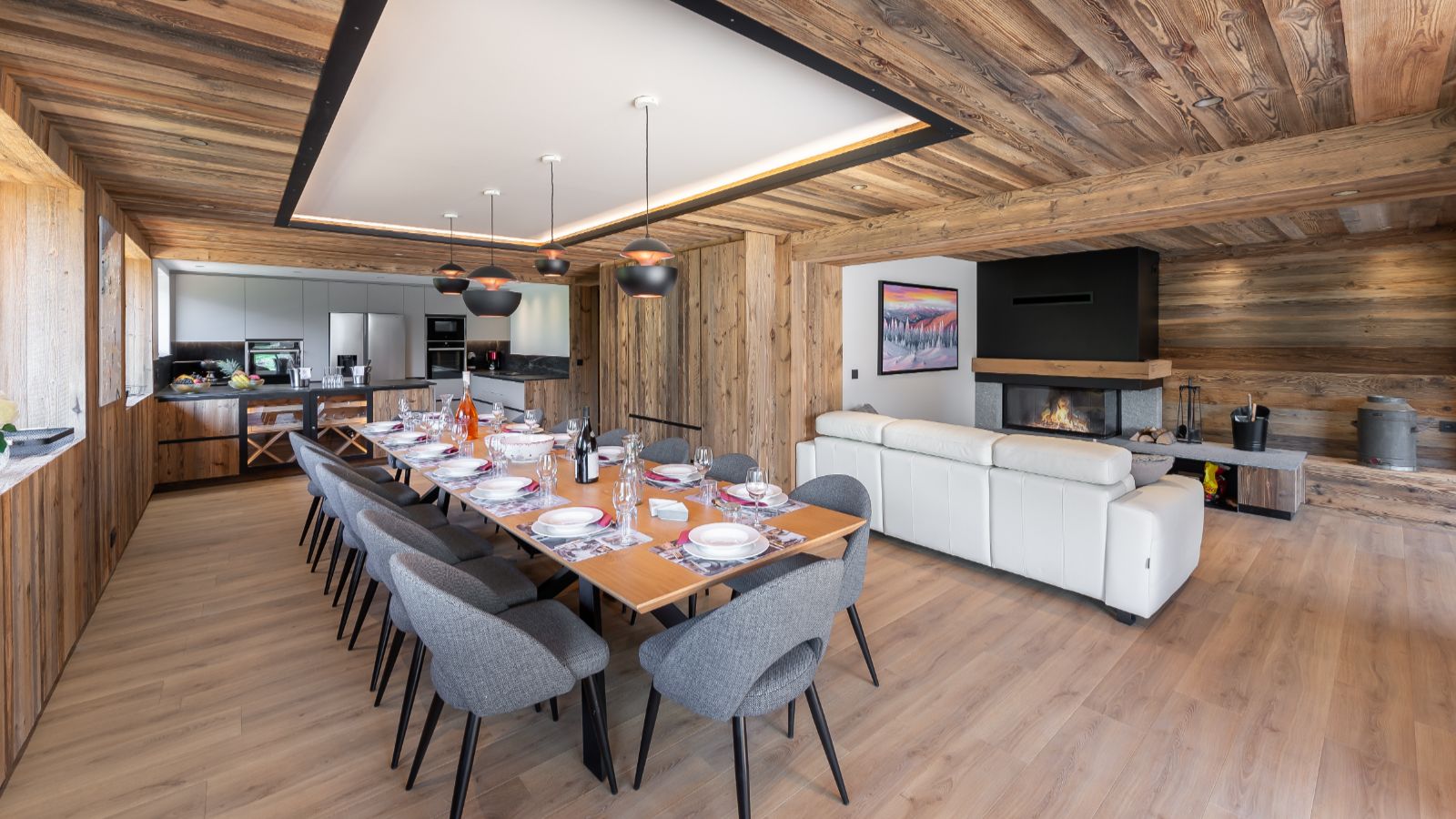 Luxury-Ski-Chalet-Meribel-Chalet-Carriaz-Oxford-Ski-Dining2.jpg