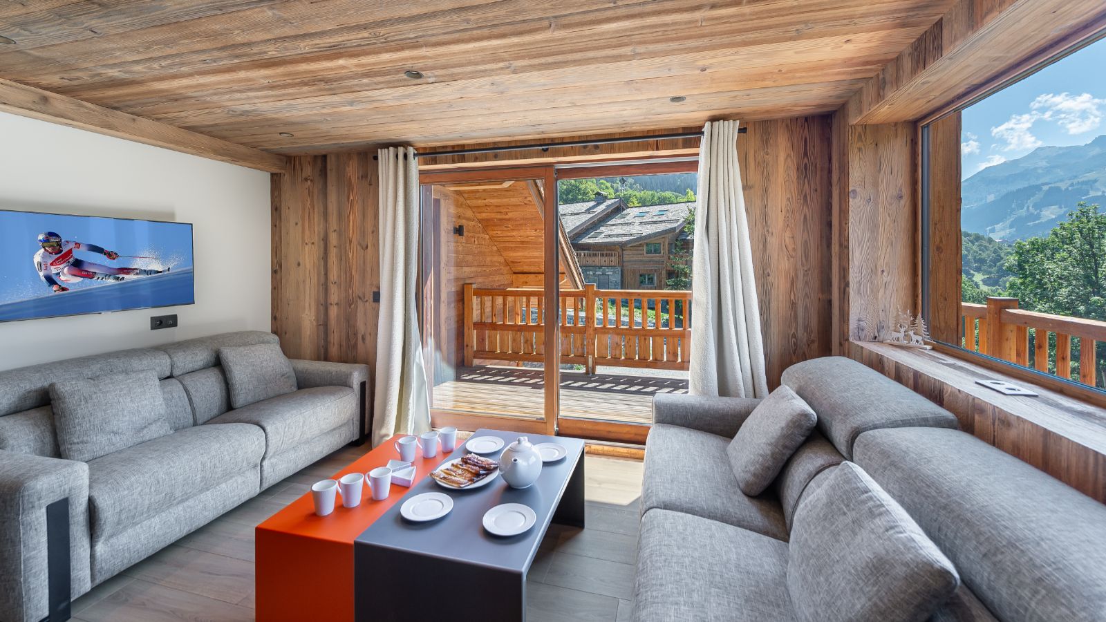 Luxury-Ski-Chalet-Meribel-Chalet-Carriaz-Oxford-Ski-Lounge.jpg