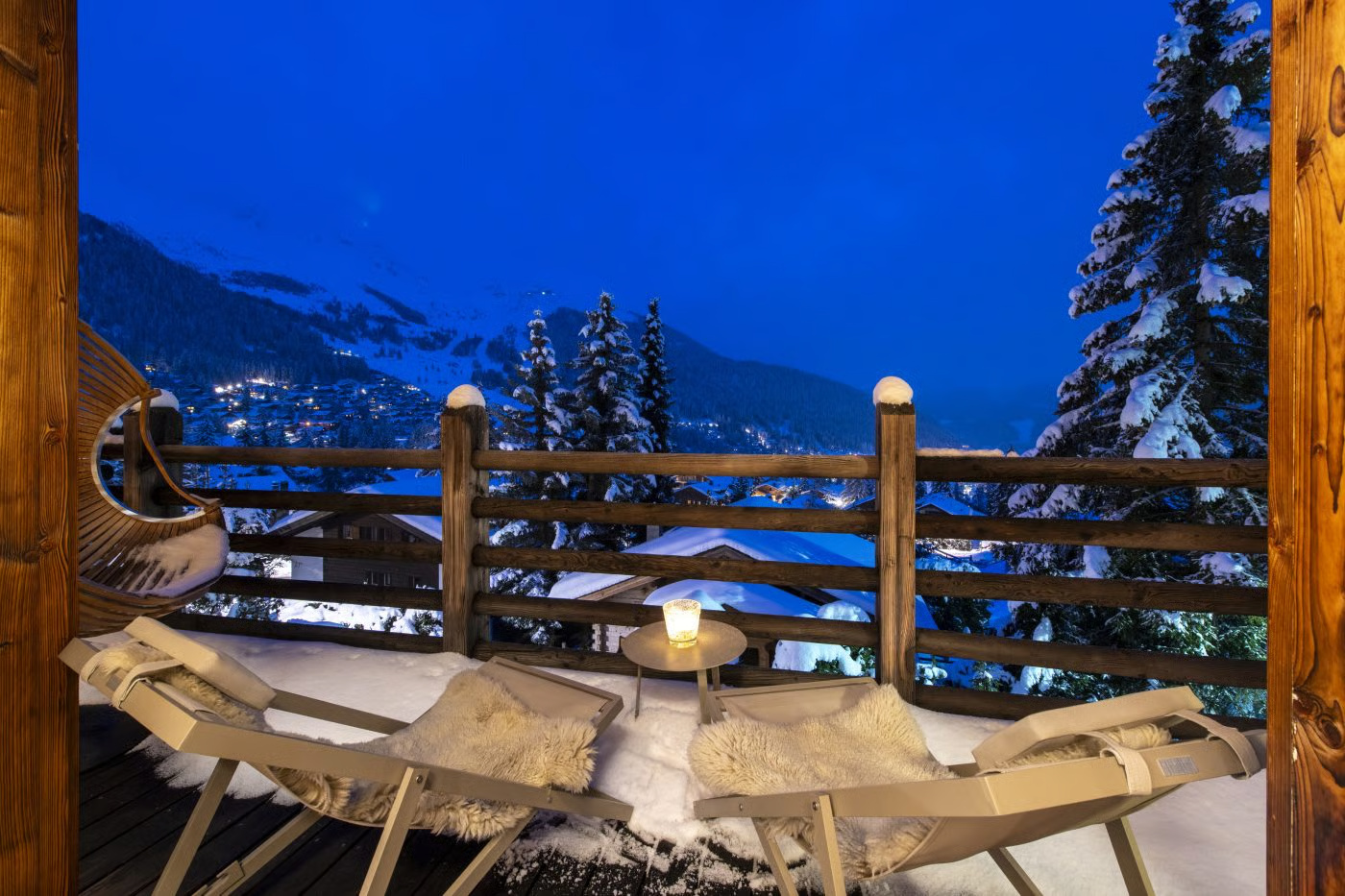 Luxury-Ski-Chalet-Verbier-Chalet Cortil-OSC-balcony.jpg
