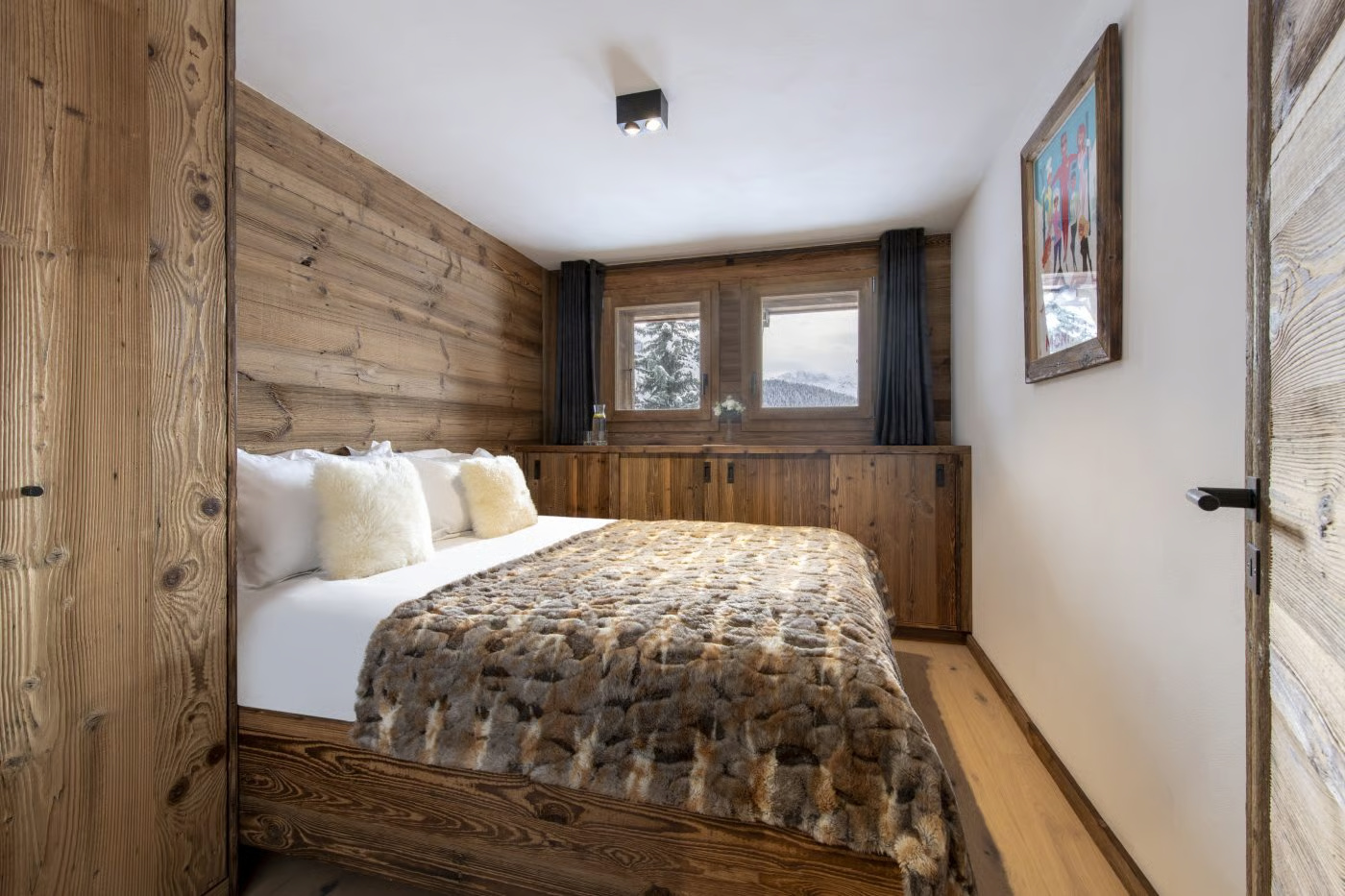 Luxury-Ski-Chalet-Verbier-Chalet Cortil-OSC-Bedroom3.jpg