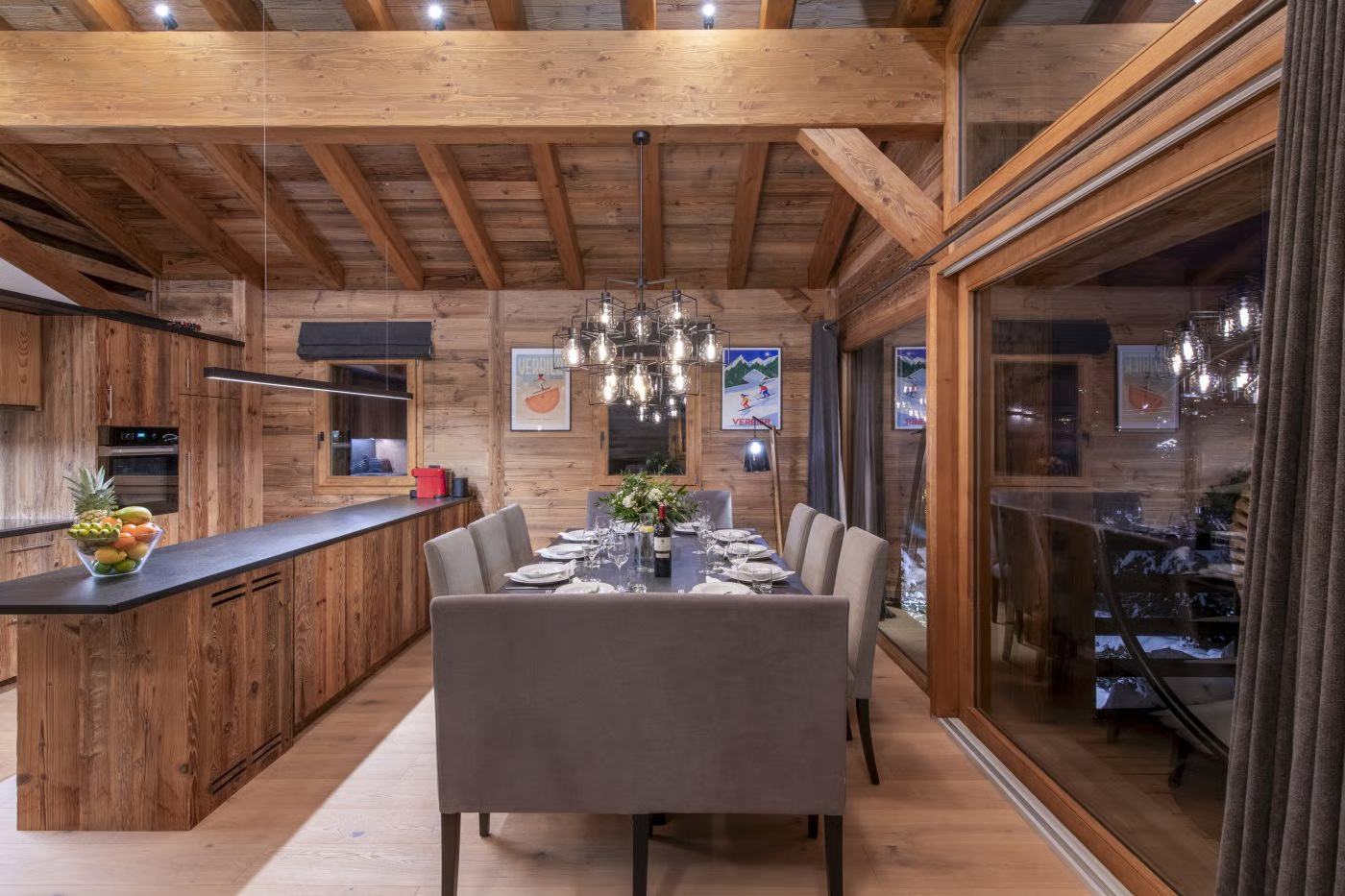 Luxury-Ski-Chalet-Verbier-Chalet Cortil-OSC-Dining room.jpg