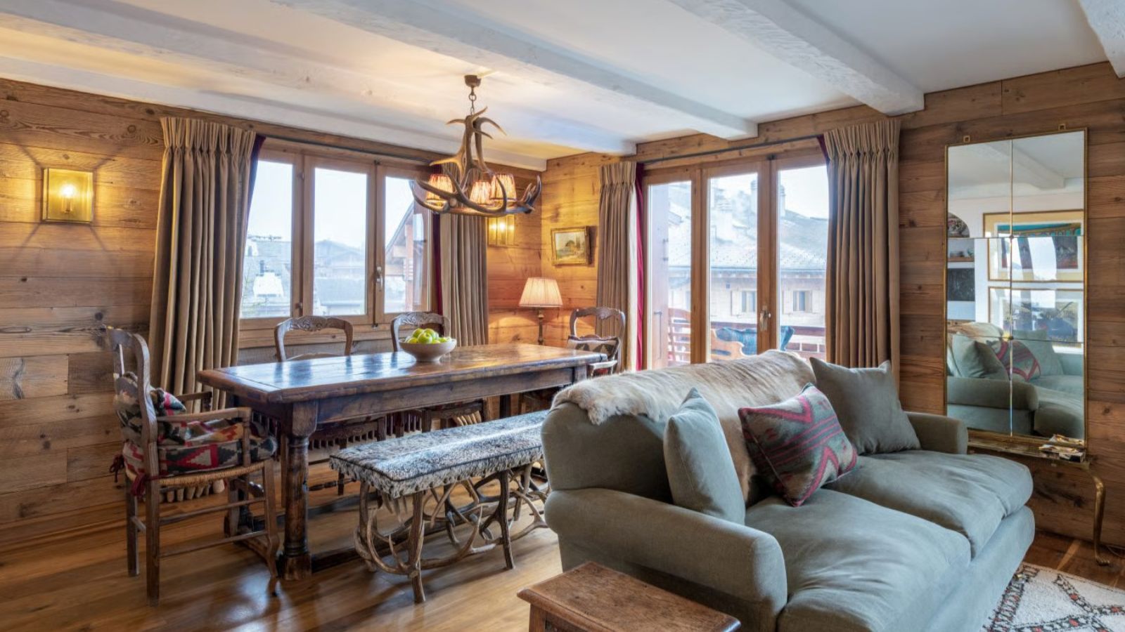 Luxury-Ski-Chalet-Verbier-Apartment Beausejour-OSC-Dining.jpg
